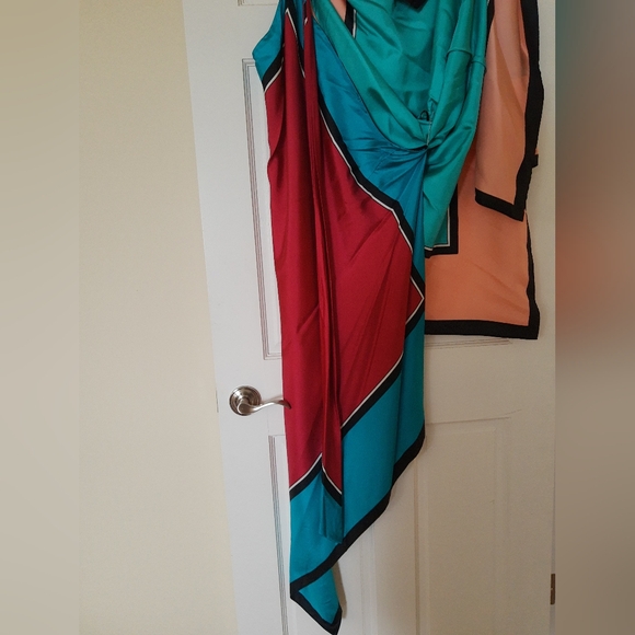 Diane Von furstenburg asemetric multicolor wrap dress. New - Picture 7 of 9